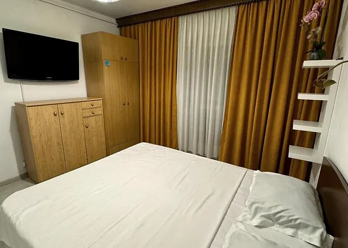 Premium White House * Bucarest