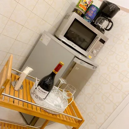 Premium White House *