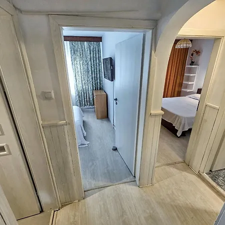 Premium White House Apartment *